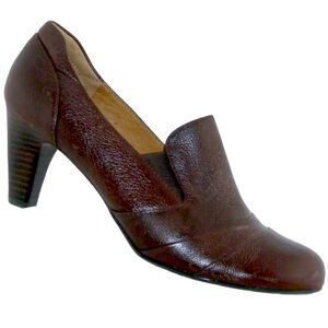 Sofft Olympia Leather Round Toe Slip On Loafer Pump Wood Stacked Heels NWOB 8.5